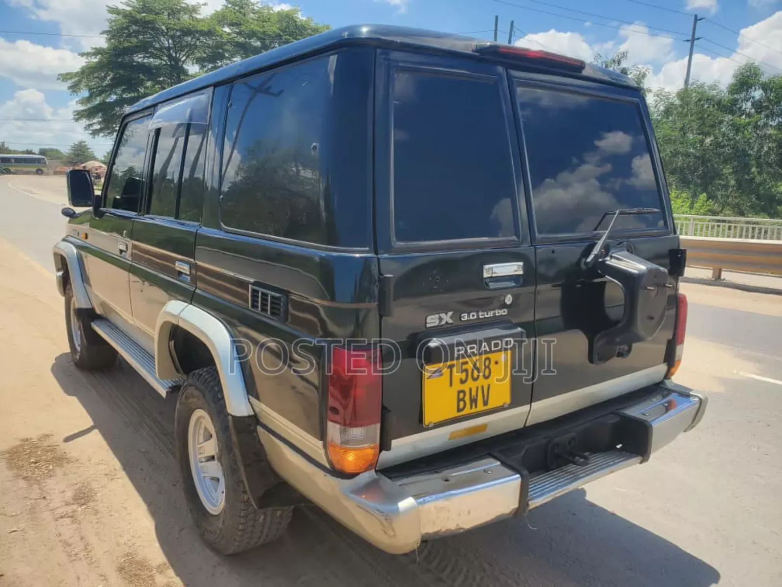 Toyota Land Cruiser 90 1999 Blue