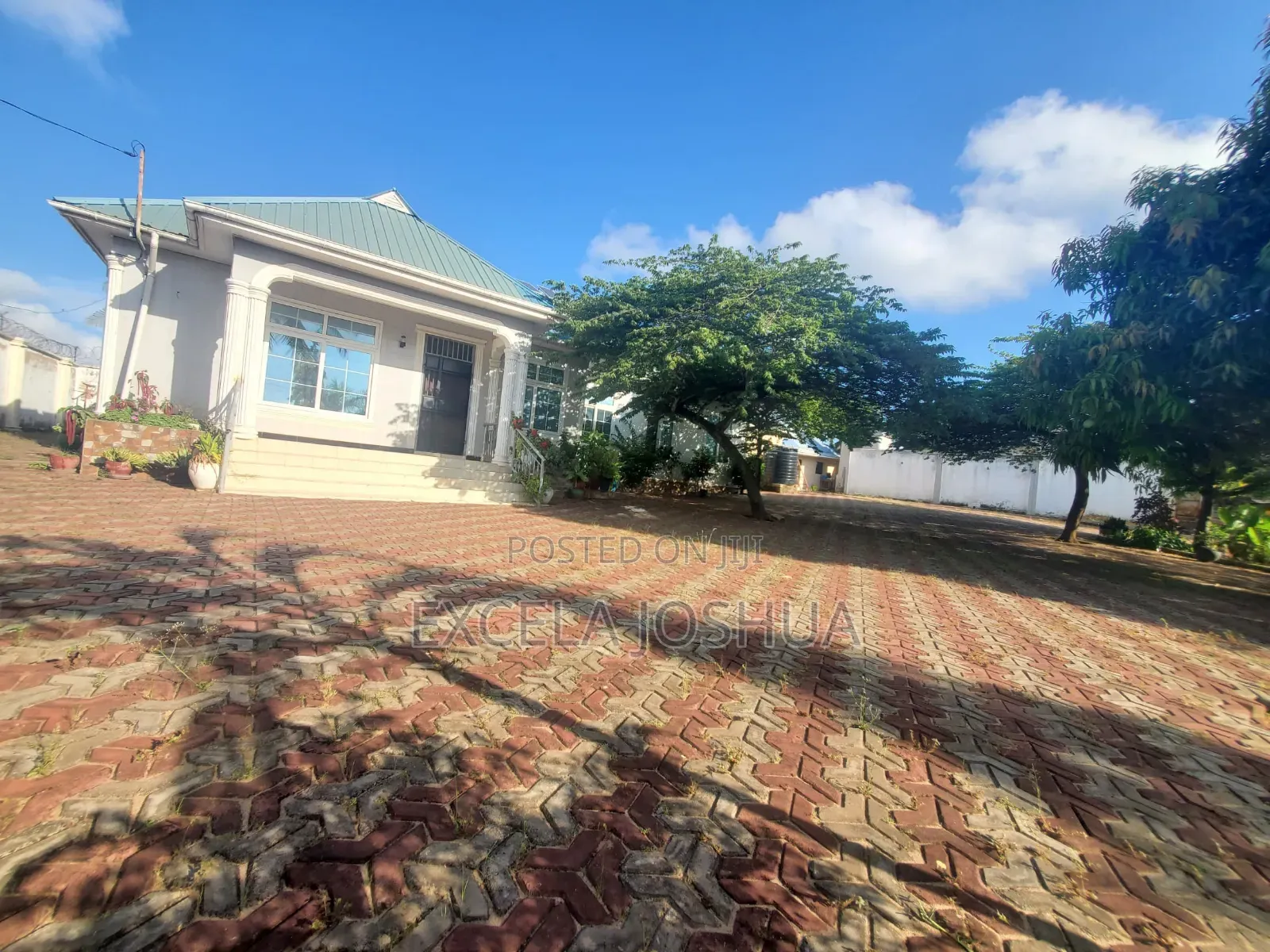 5bdrm House in Goba Tegeta A for sale