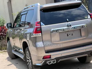 Toyota Land Cruiser Prado 2.8 2019 Gray