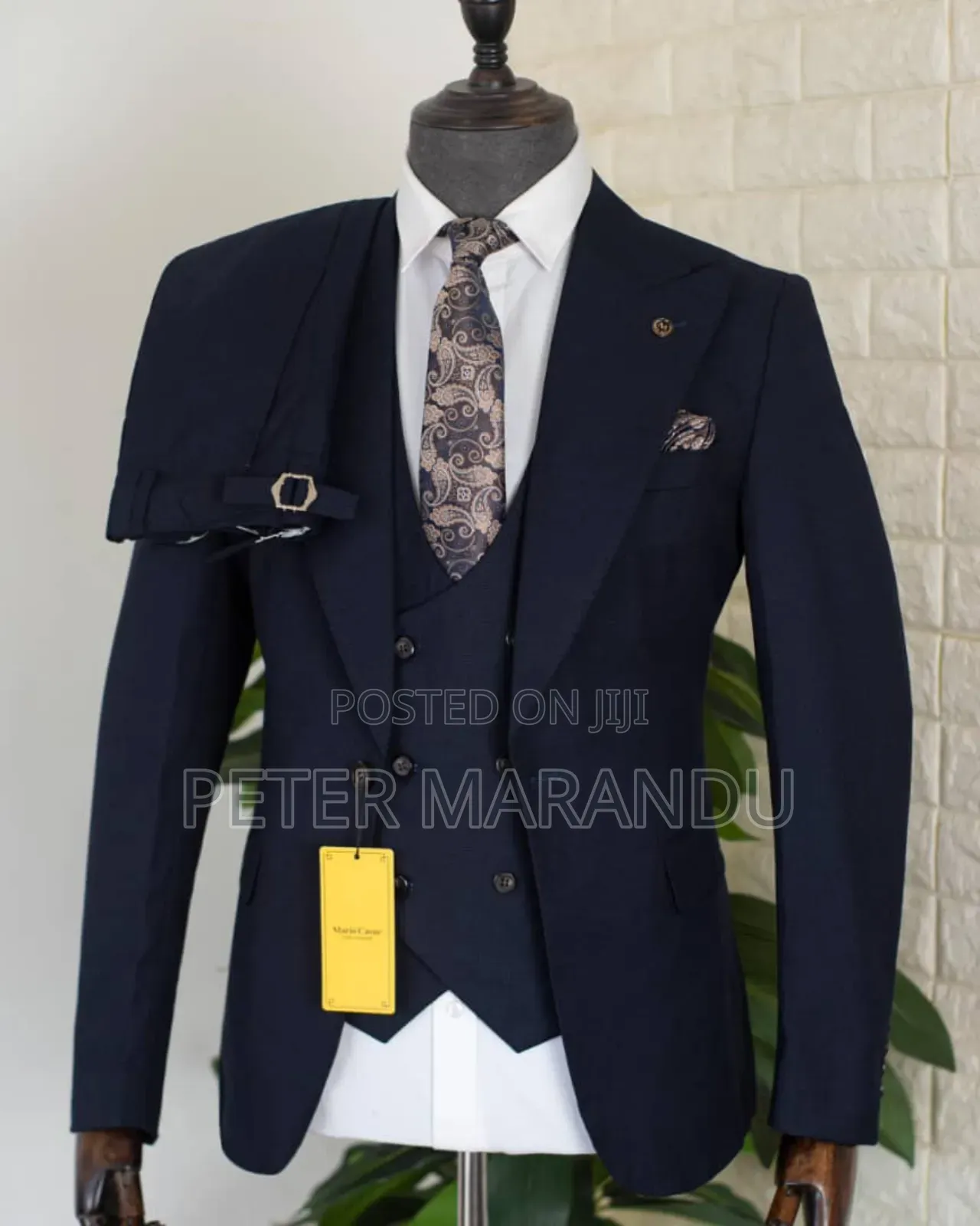 Suits Kali Na Nzuri Za Kiume