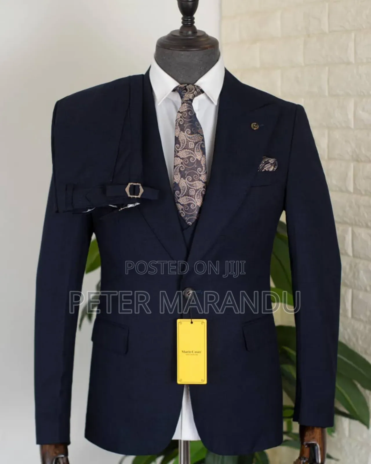Suits Kali Na Nzuri Za Kiume