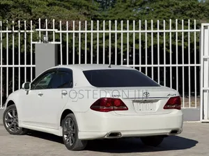 Toyota Crown 2009 White