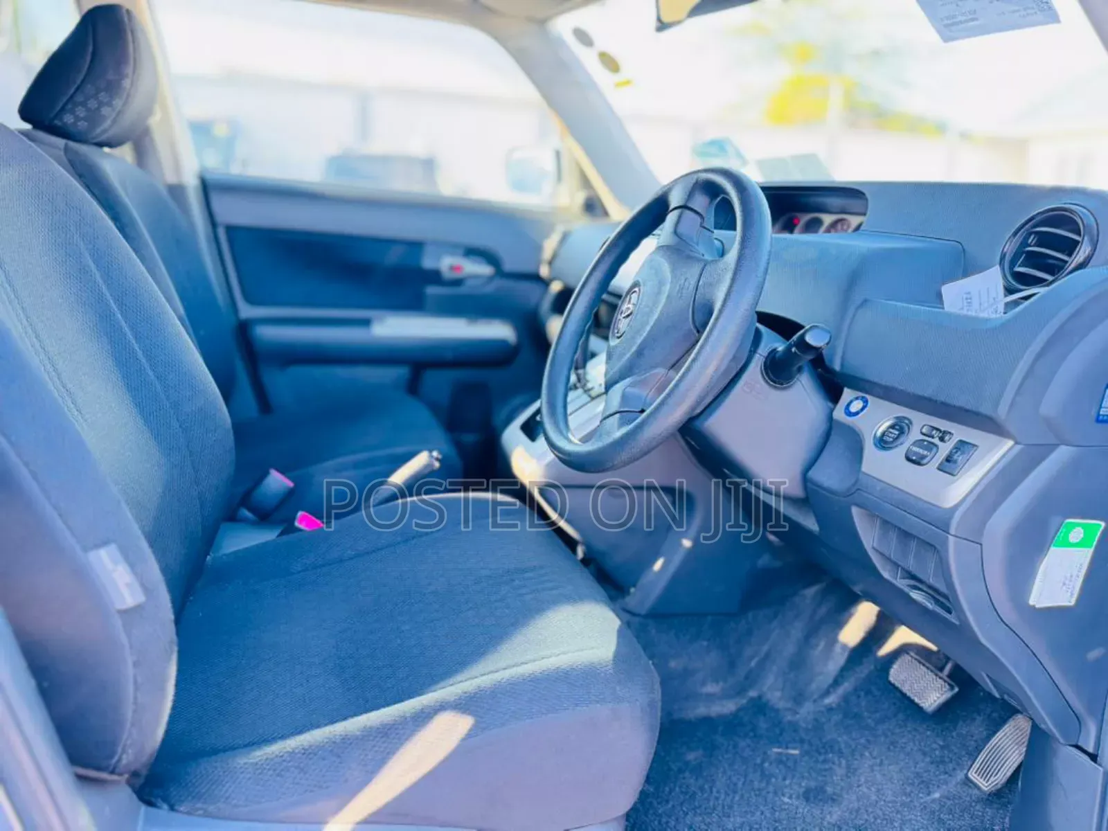 Toyota Rumion 2024 Silver