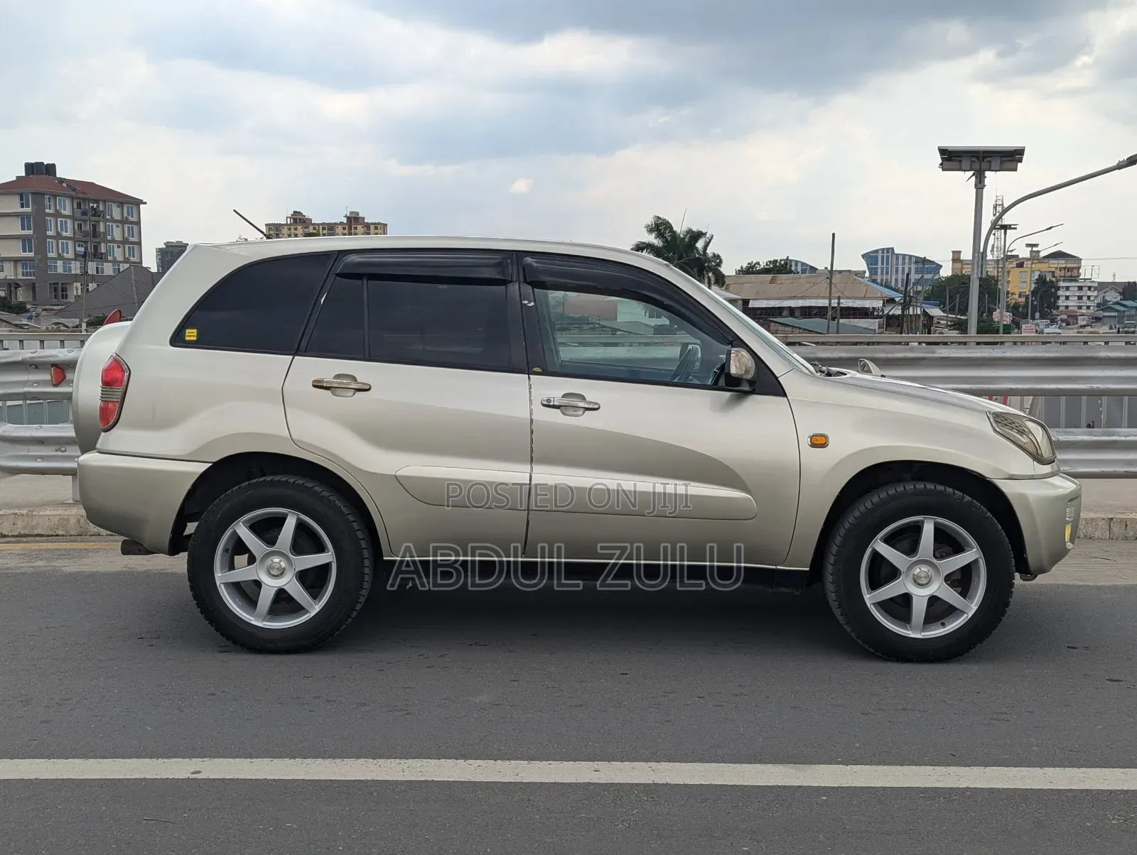 Toyota RAV4 Automatic 2003 Gold