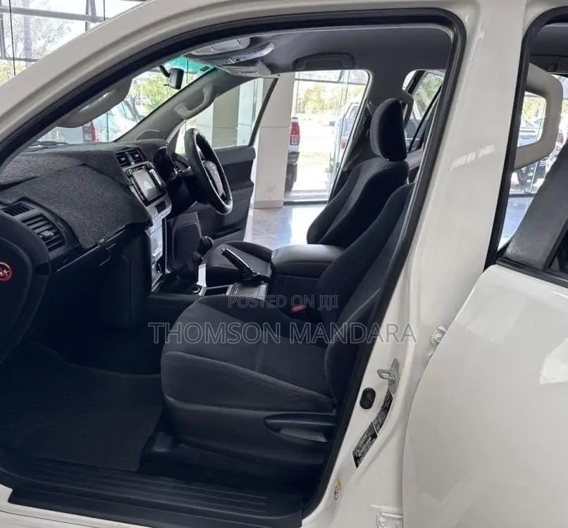 Toyota Land Cruiser Prado 2019 White