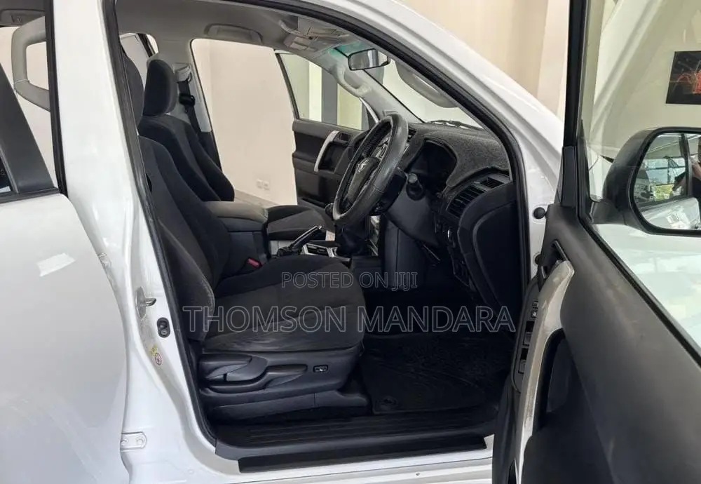 Toyota Land Cruiser Prado 2019 White