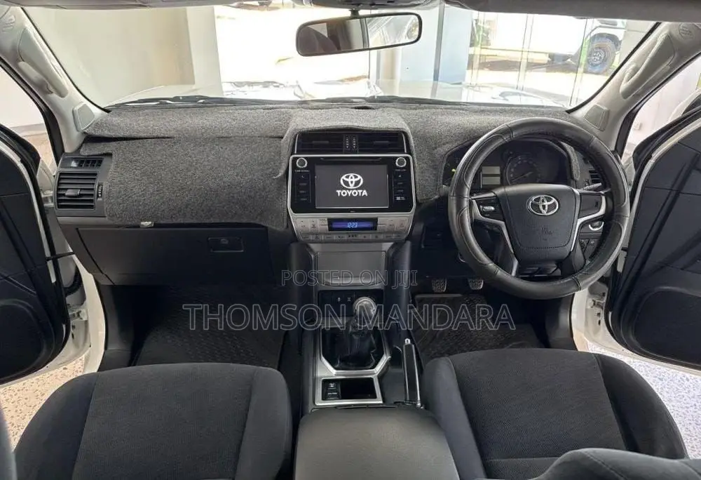 Toyota Land Cruiser Prado 2019 White