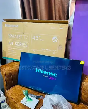 HISENSE SMART TV // 43inches //