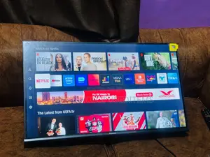 HISENSE SMART TV // 32inches //