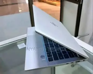 Laptop HP EliteBook 830 G7 16GB Intel Core I7 SSD 512GB