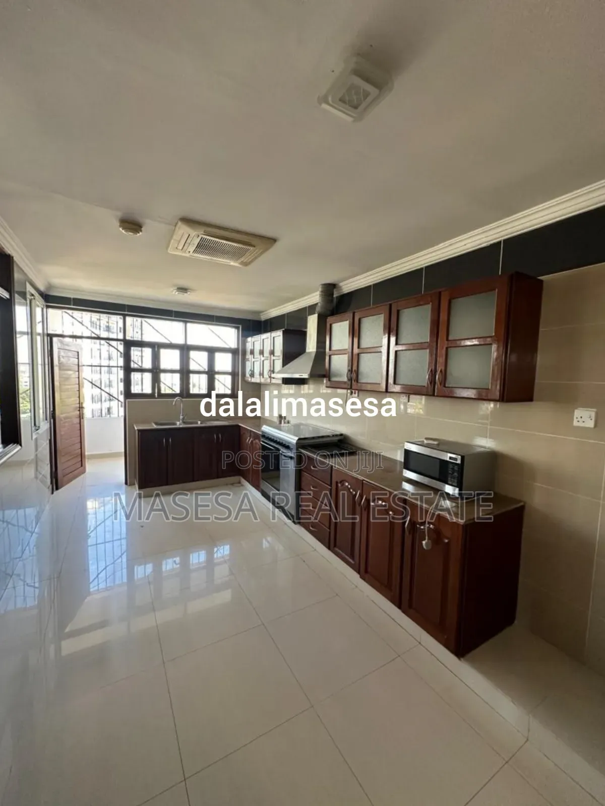 Furnished 4bdrm Apartment in Upanga East for rent