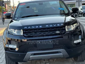 Land Rover Range Rover Evoque Pure AWD 5-Door 2013 Black