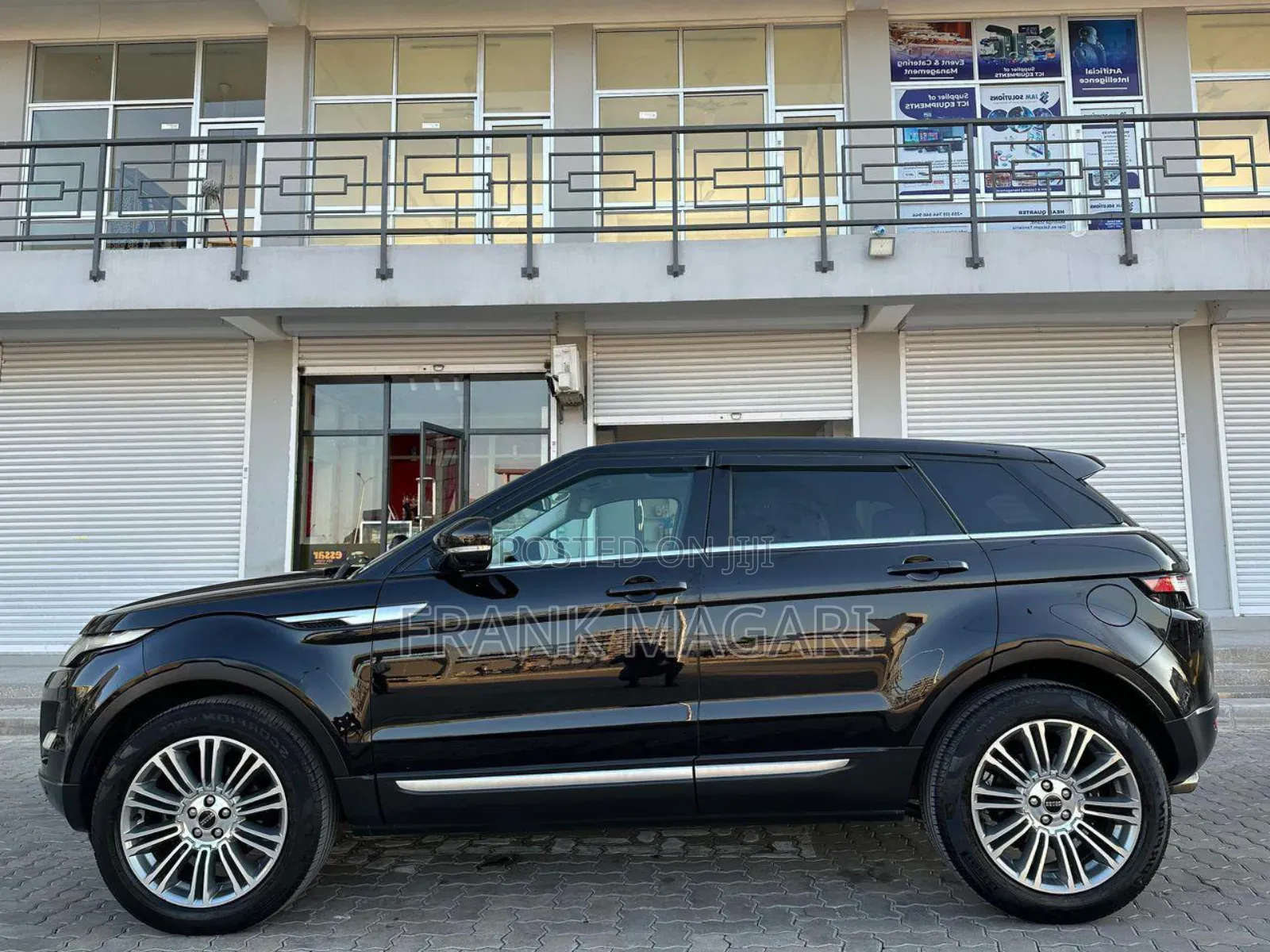 Land Rover Range Rover Evoque Pure AWD 5-Door 2013 Black