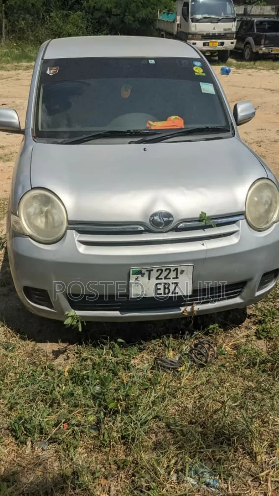 Toyota Sienta 2005 Silver