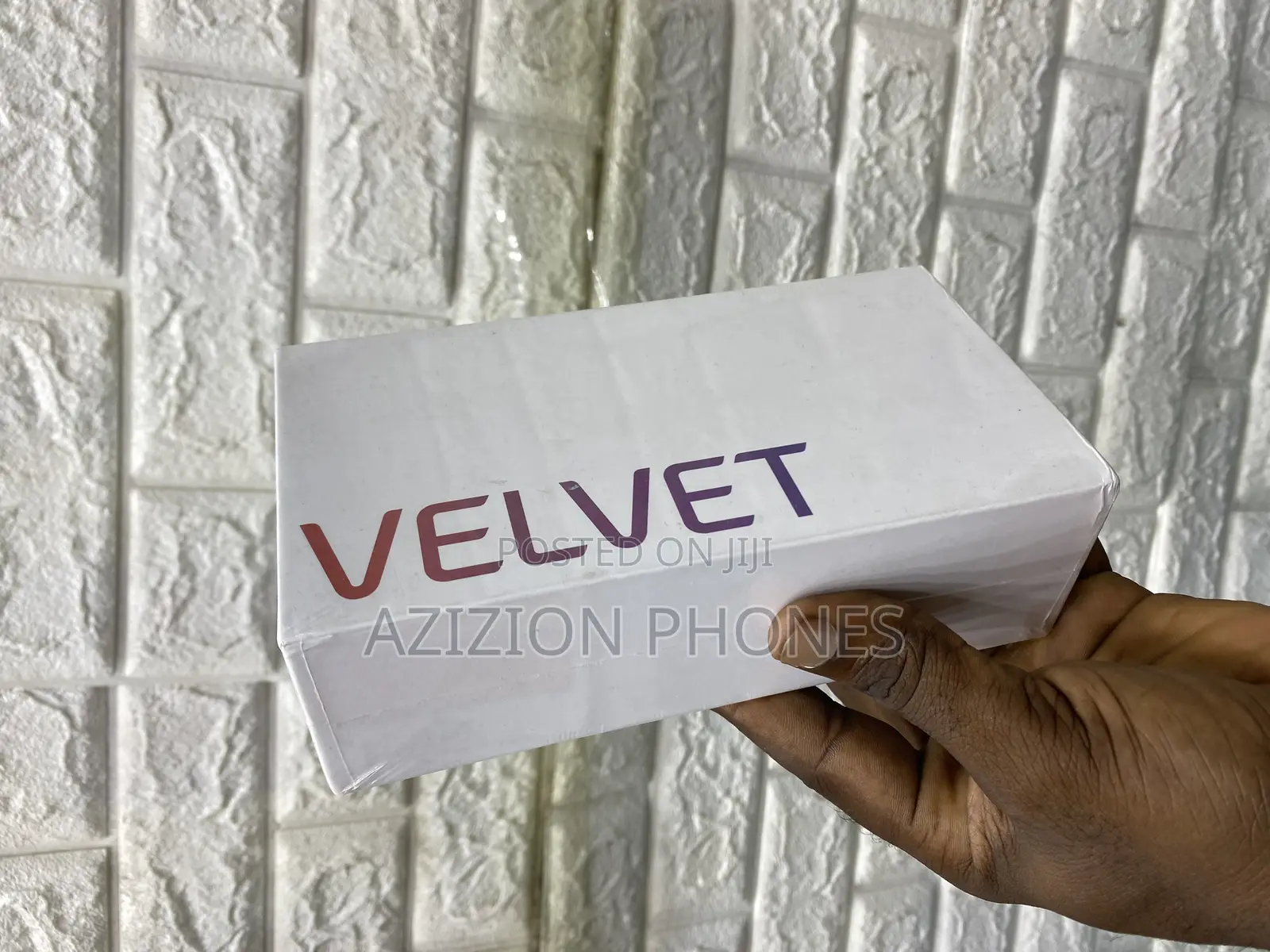 New LG Velvet 128 GB Black