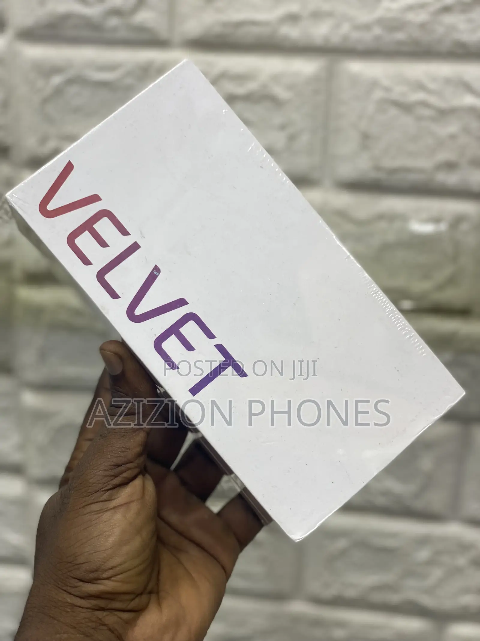 New LG Velvet 128 GB Black