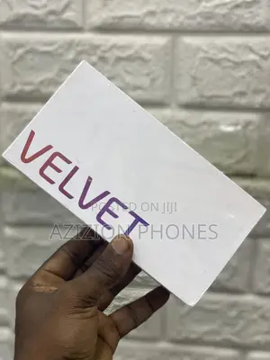New LG Velvet 128 GB Black