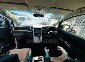 Toyota Alphard 2.4 Petrol FWD 2013 White