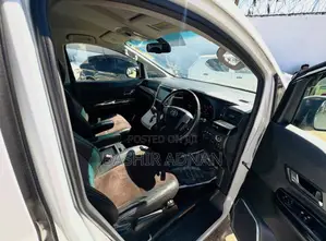 Toyota Alphard 2.4 Petrol FWD 2013 White