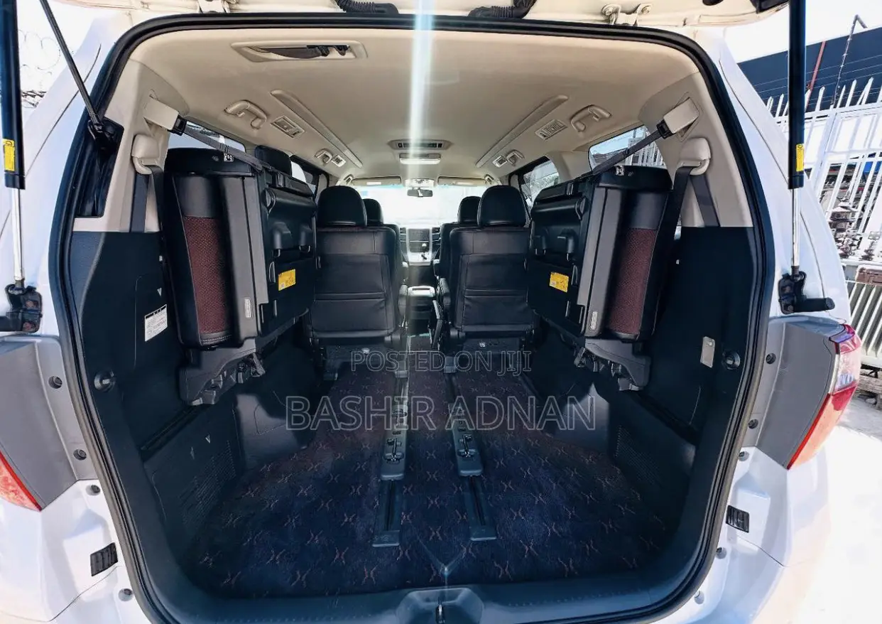 Toyota Alphard 2.4 Petrol FWD 2013 White