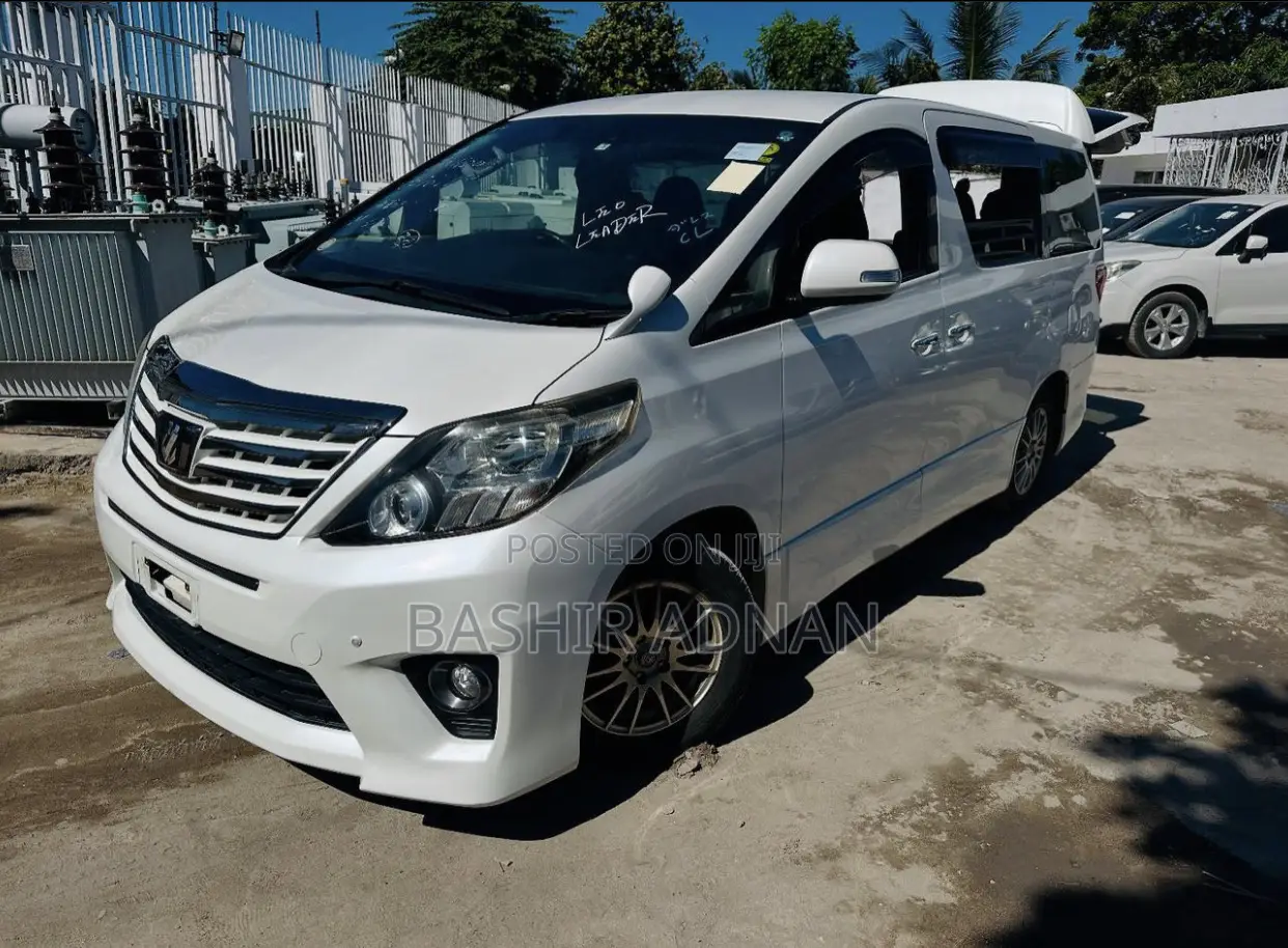Toyota Alphard 2.4 Petrol FWD 2013 White