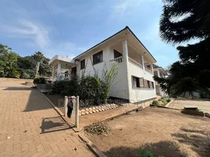 15bdrm Bungalow in Arusha, Central Business Area for sale