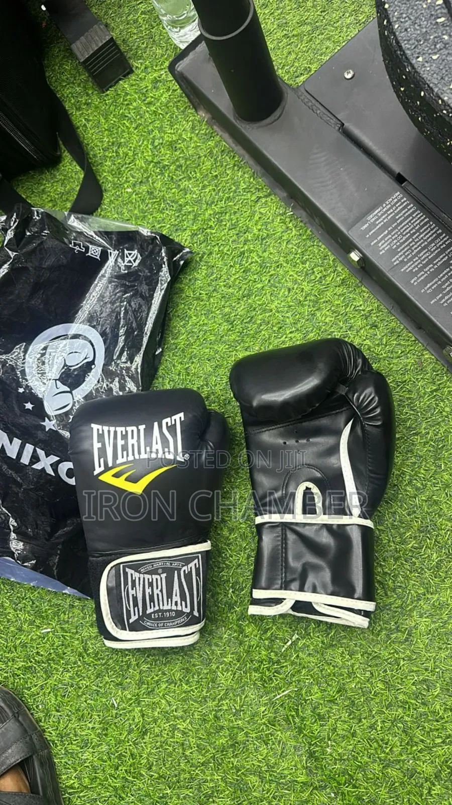 Boxing Gloves Medium Quality.