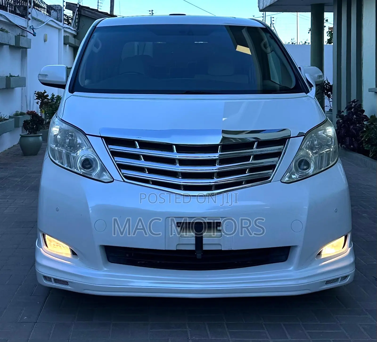 Toyota Alphard 2009 White