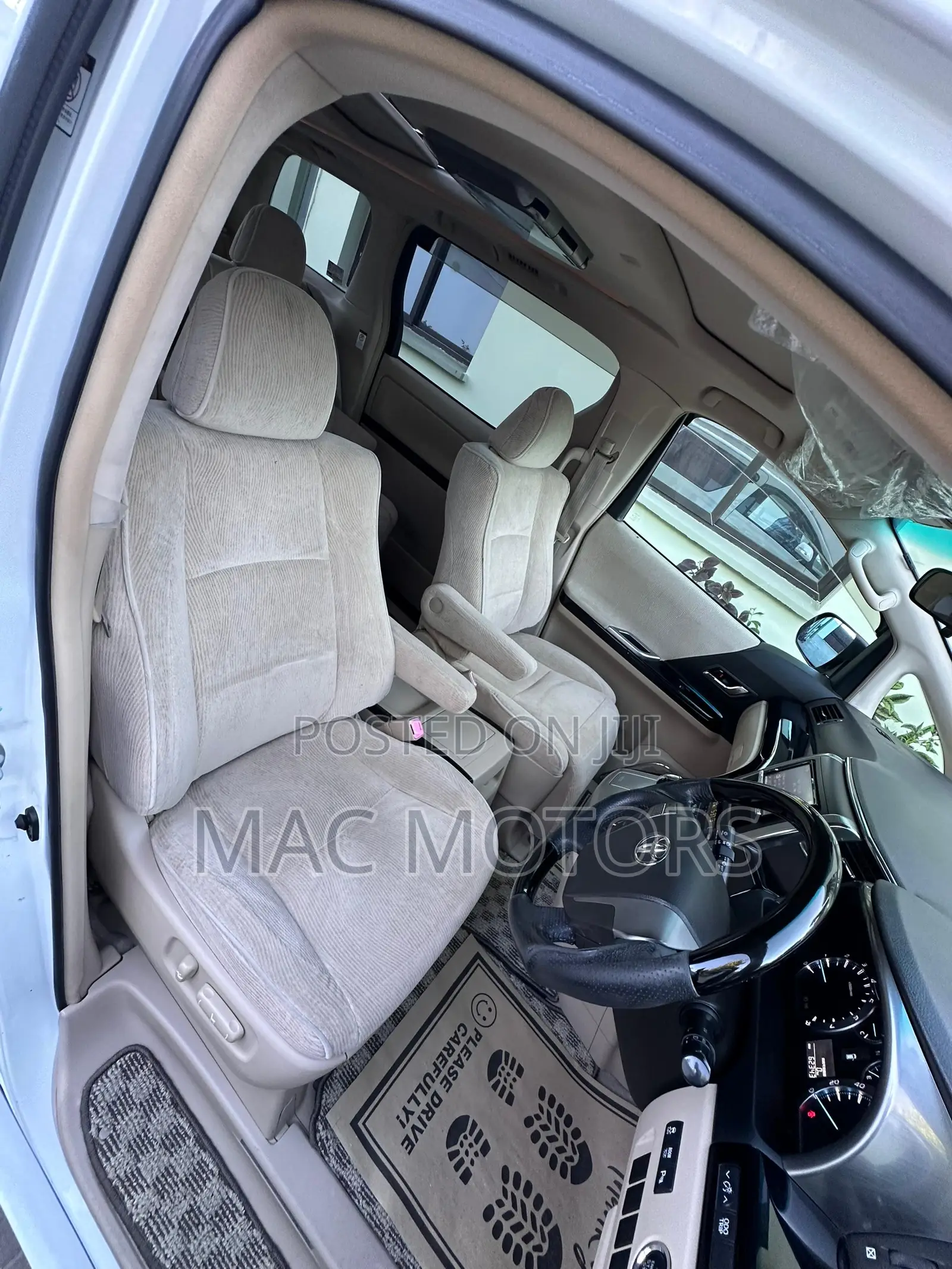 Toyota Alphard 2009 White