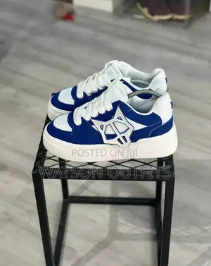 Best Naked Sneakers