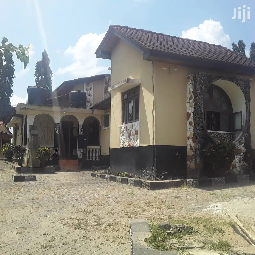 5bdrm House in , Kibamba for Sale