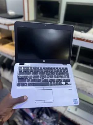 Laptop HP EliteBook 820 G3 8GB Intel Core I3 HDD+SSD 128GB