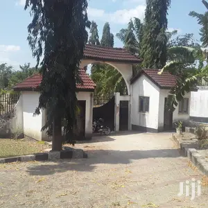 5bdrm House in , Kibamba for Sale