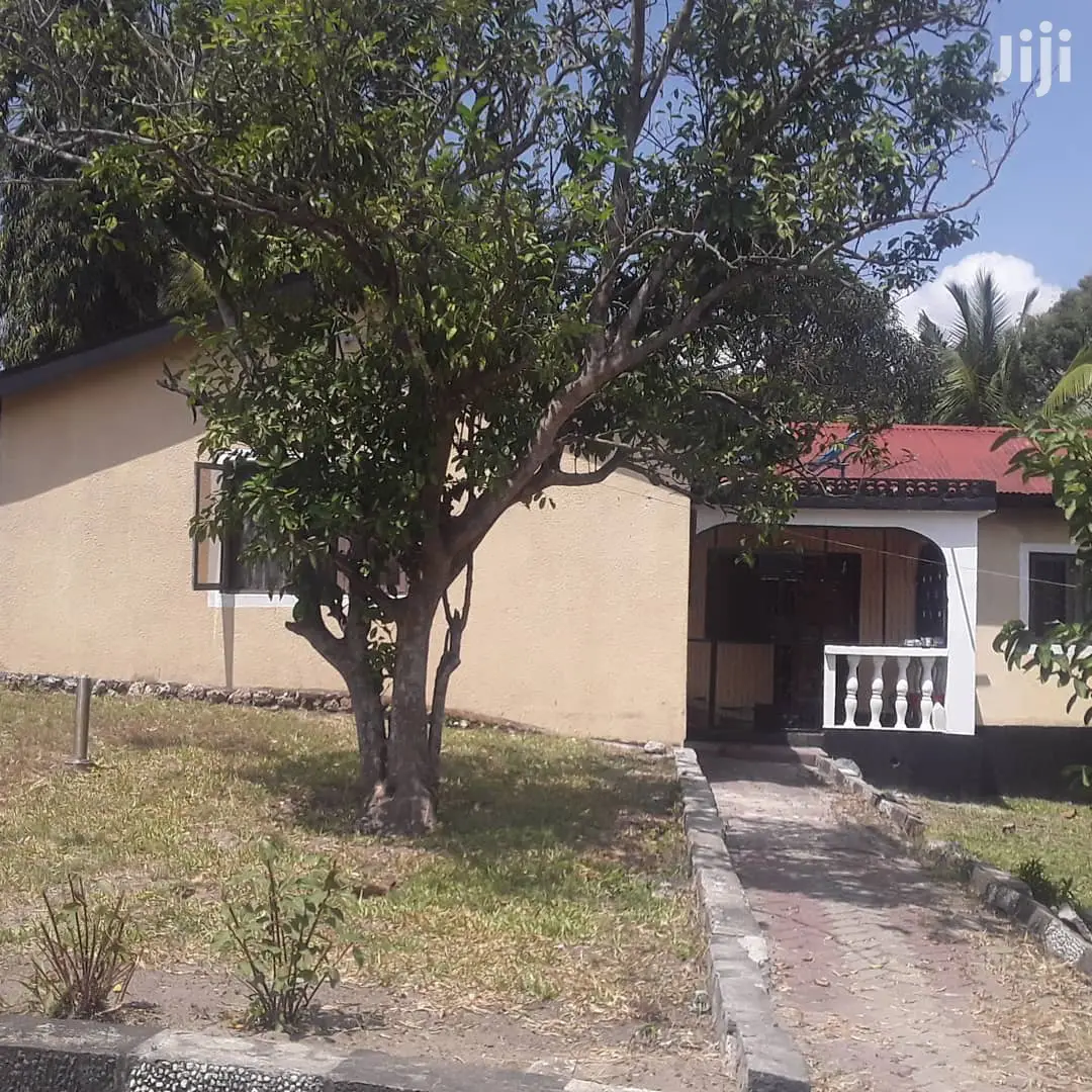 5bdrm House in , Kibamba for Sale