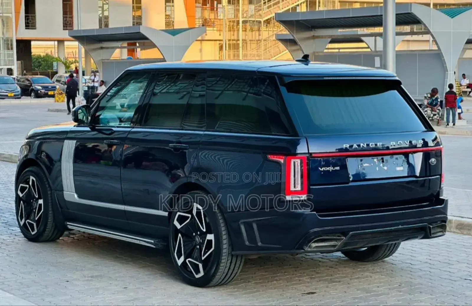 Land Rover Range Rover Vogue 2023 Blue