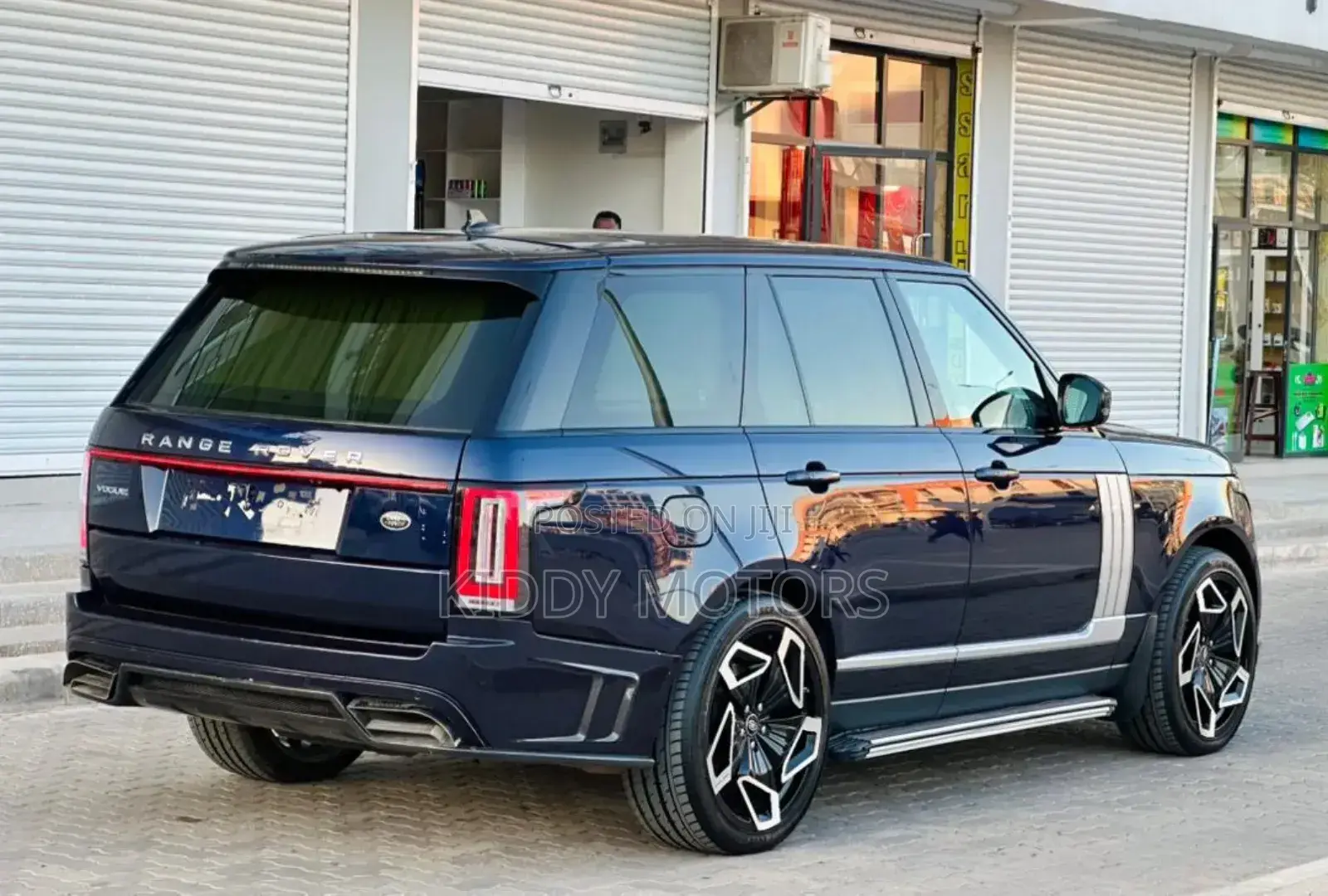 Land Rover Range Rover Vogue 2023 Blue