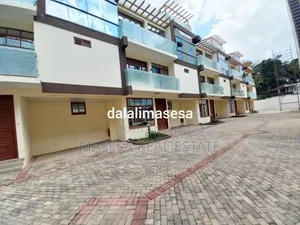 Furnished 3bdrm Villa in Ada Estate for rent