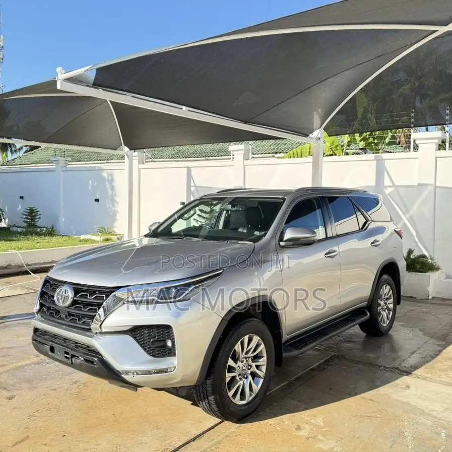 Toyota Fortuner 2.8 D AWD 2021 Silver