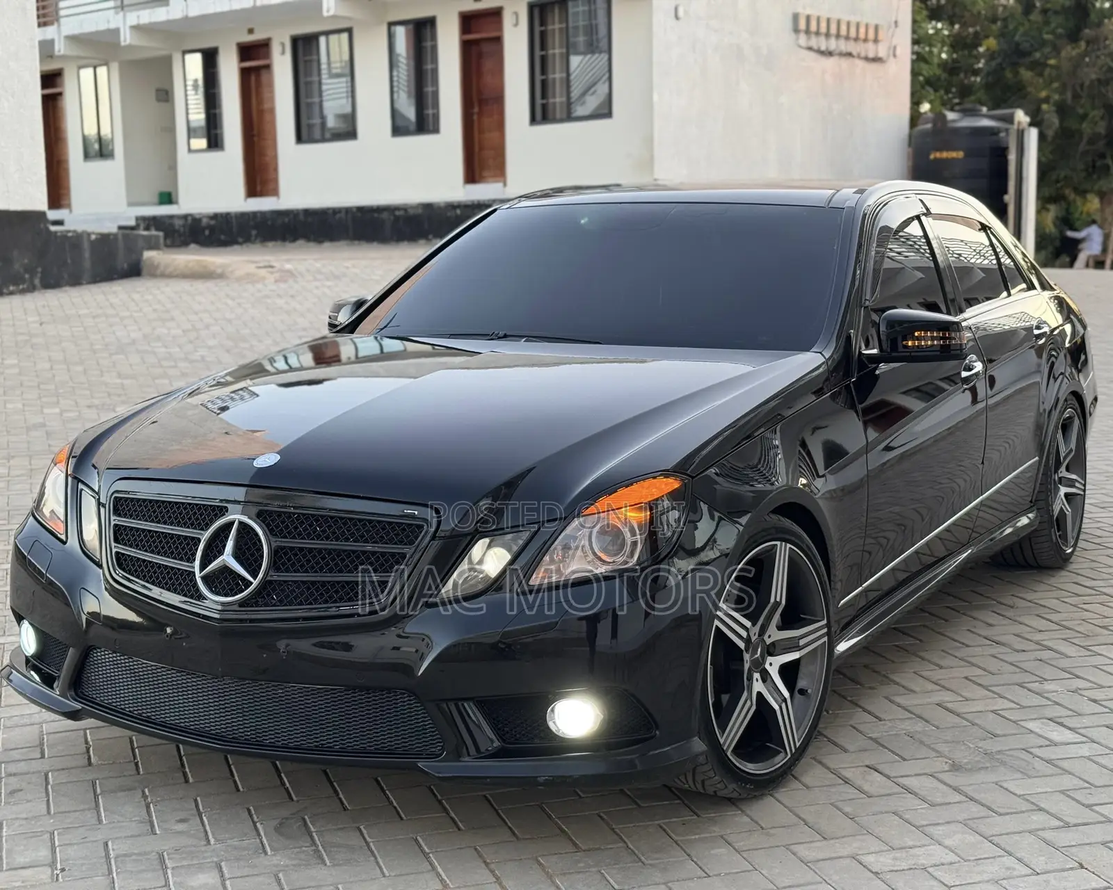 Mercedes-Benz E250 2010 Black