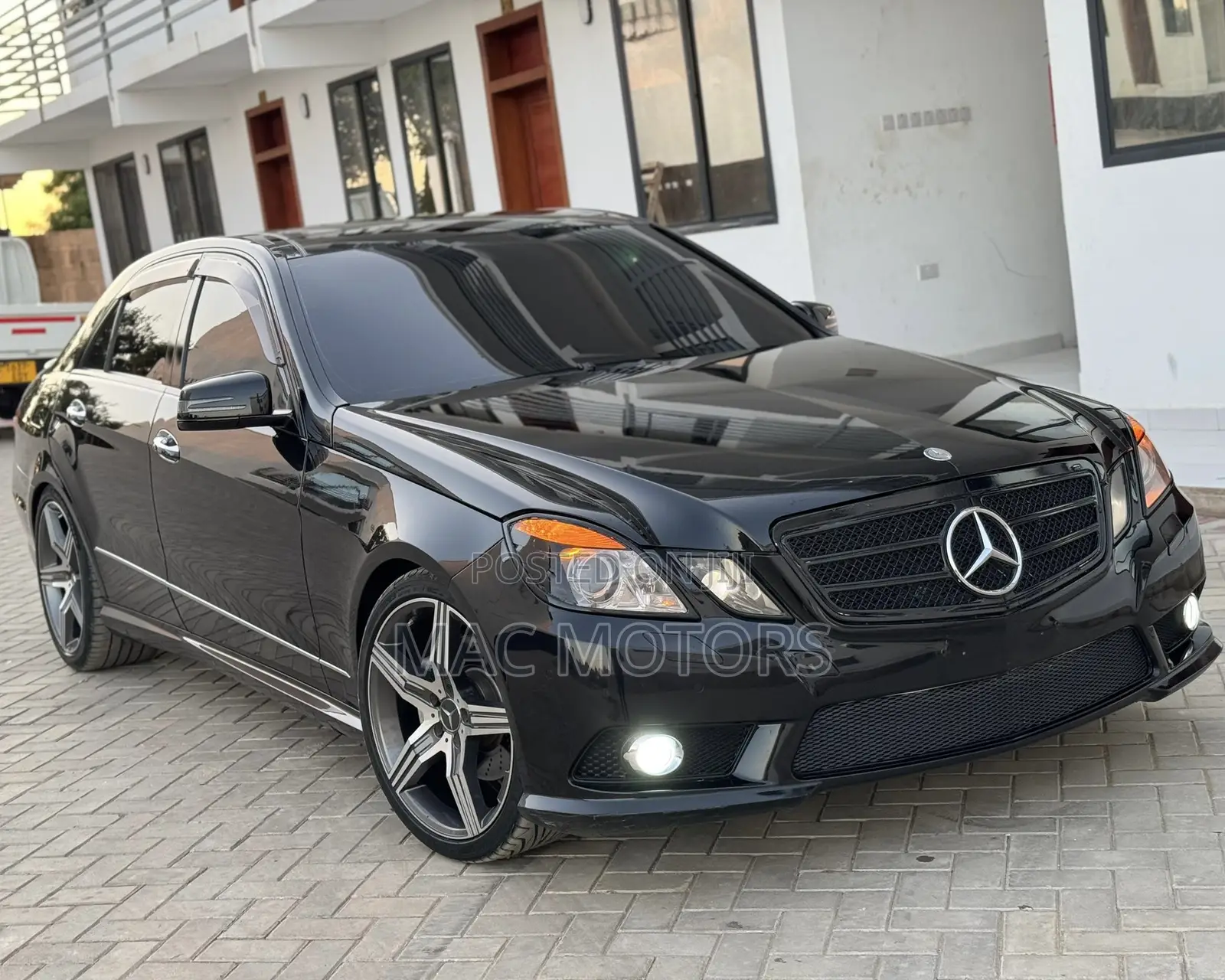 Mercedes-Benz E250 2010 Black