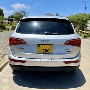 Audi Q5 2010 Silver