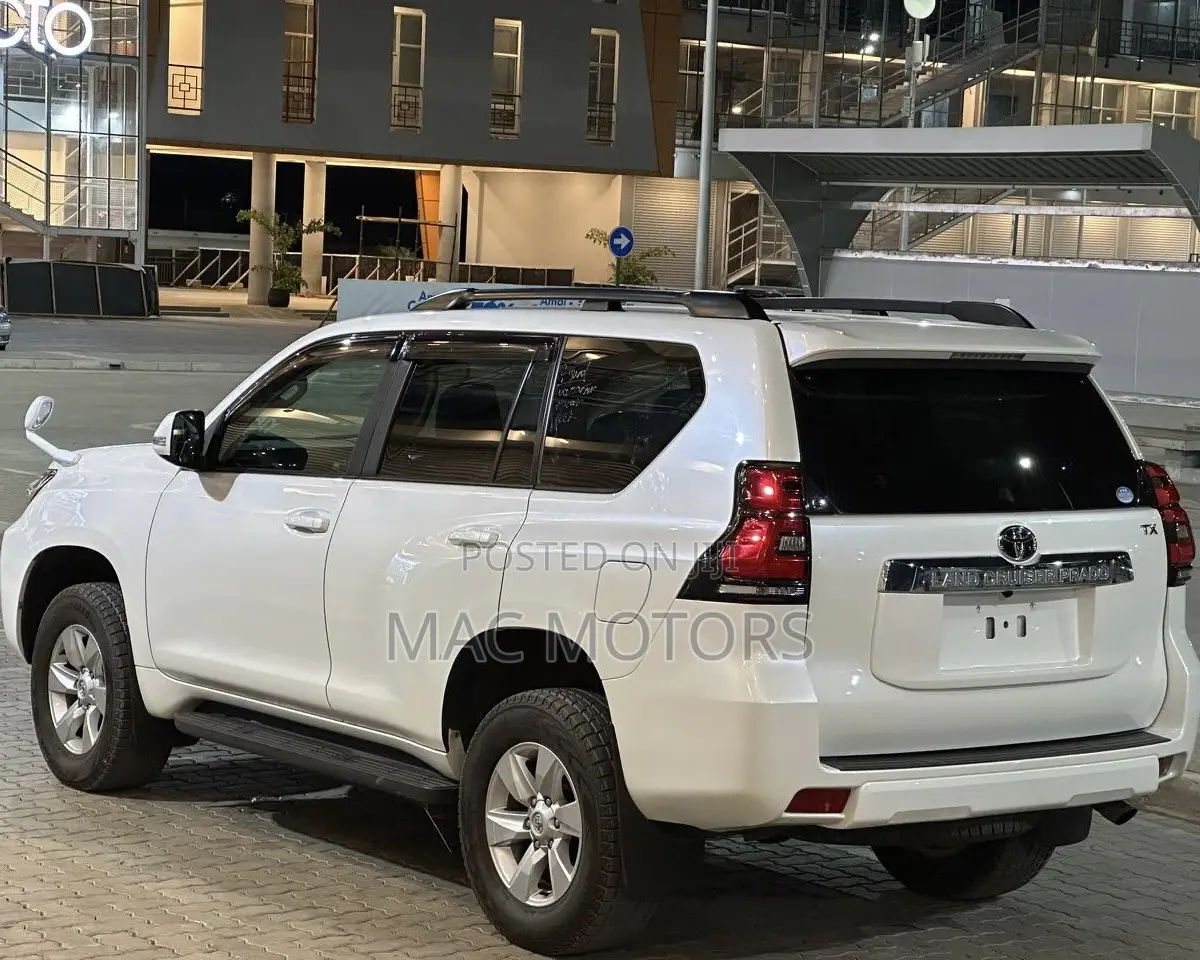 Toyota Land Cruiser Prado 2018 White