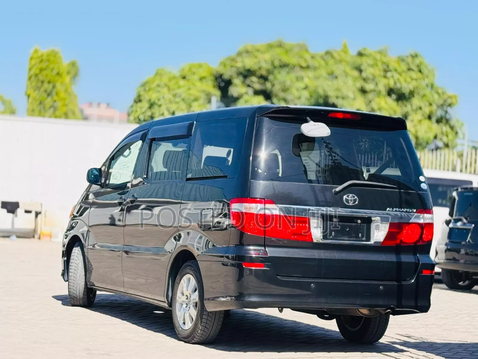 Toyota Alphard 2005 Black