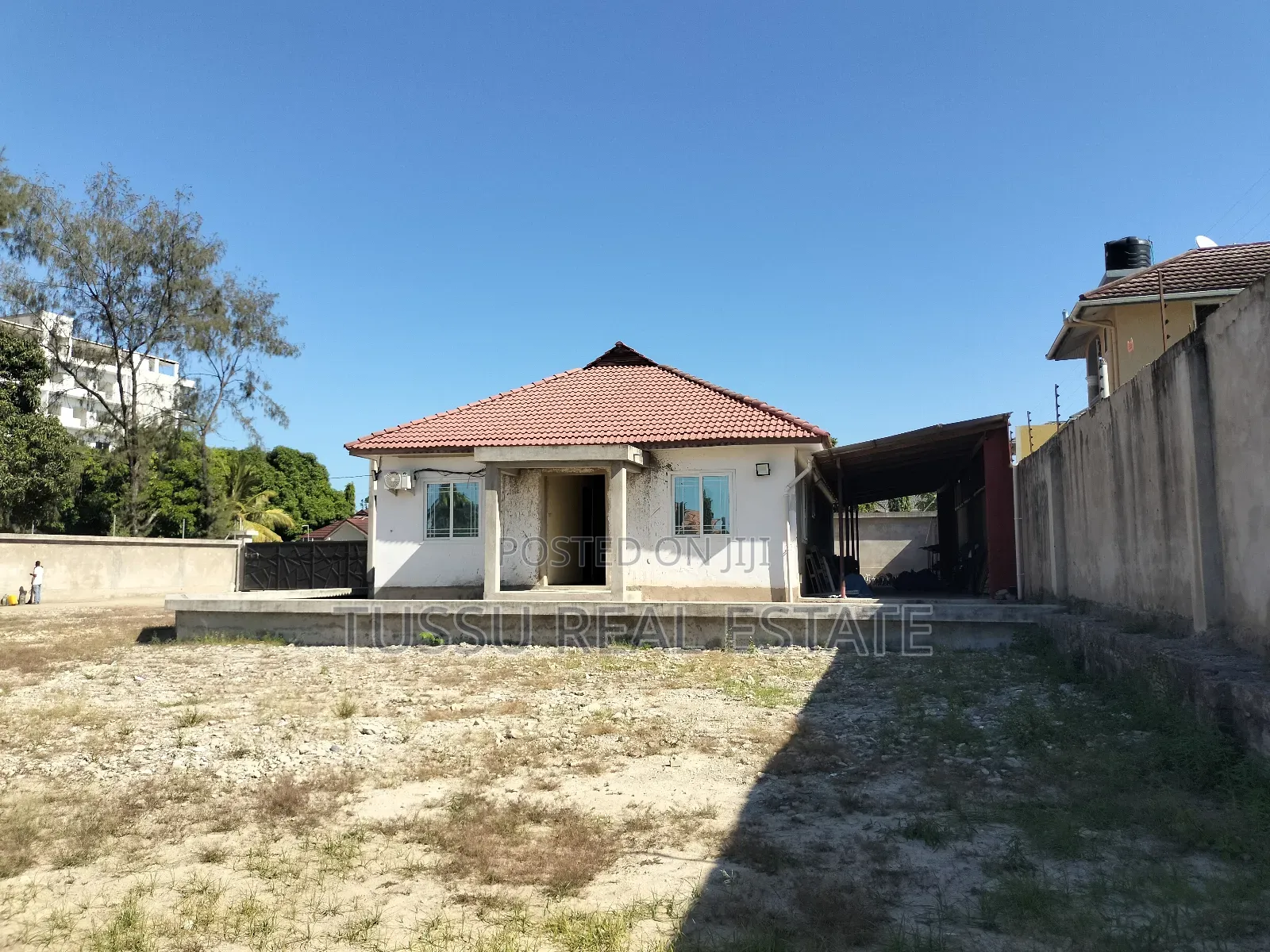4bdrm House in Mbezibeach White, Kinondoni for sale