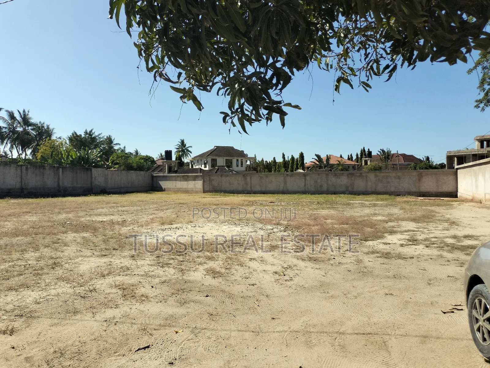 4bdrm House in Mbezibeach White, Kinondoni for sale
