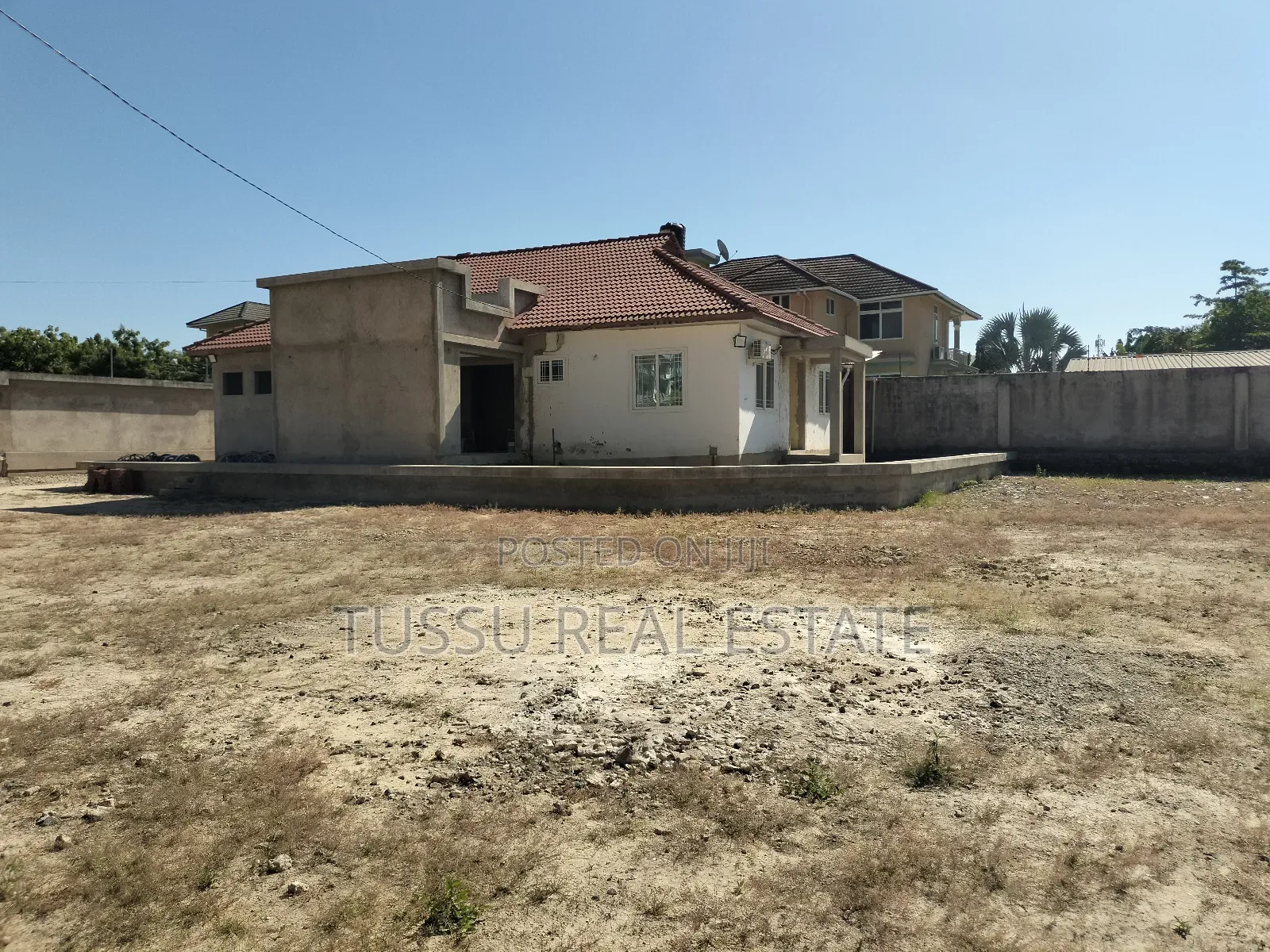 4bdrm House in Mbezibeach White, Kinondoni for sale