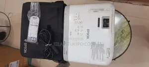 EPSON Projector Powerlite X39