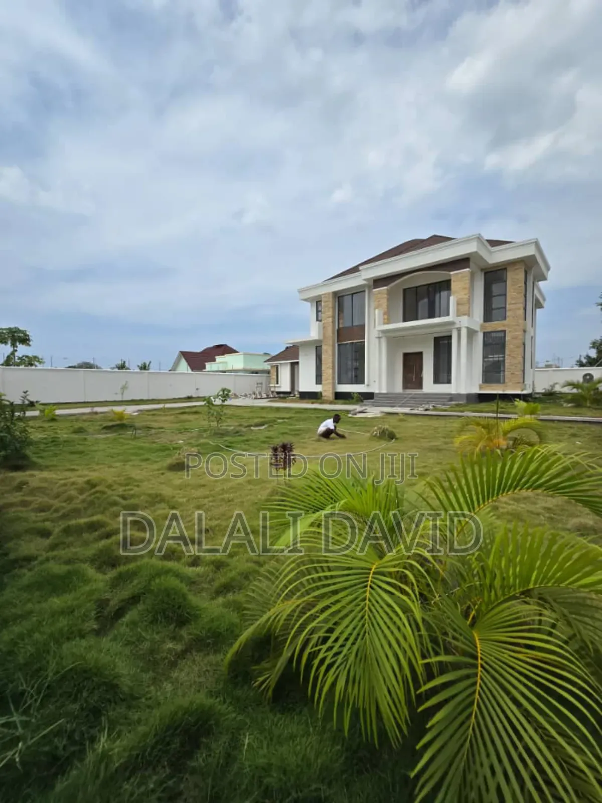 5bdrm House in Mbweni Mpiji for sale