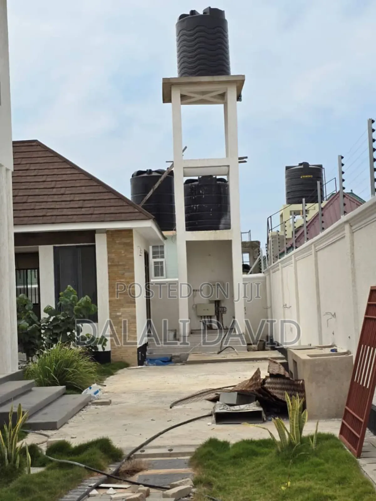 5bdrm House in Mbweni Mpiji for sale