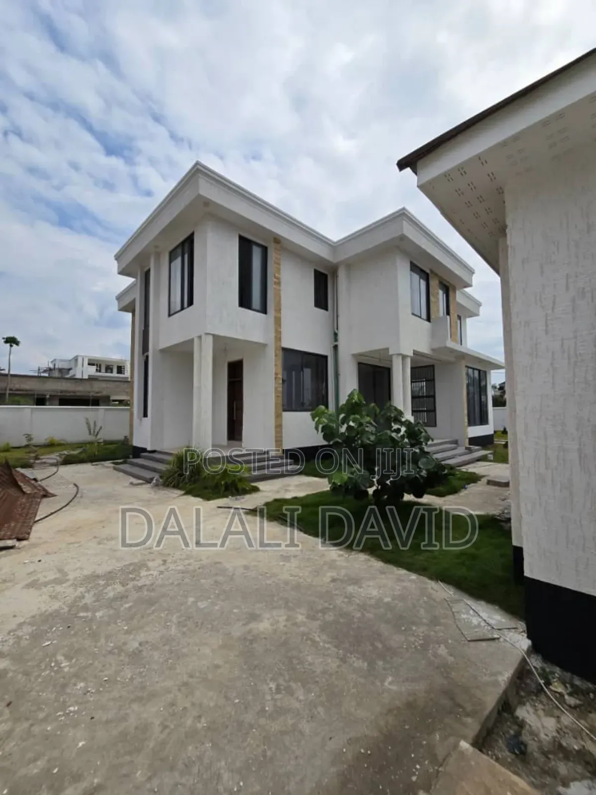 5bdrm House in Mbweni Mpiji for sale